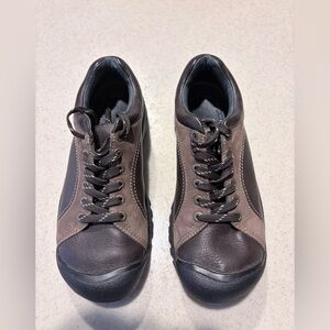 Keen Women's Black and Brown Sneakers